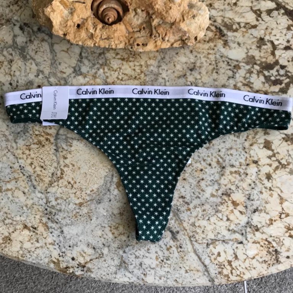 Calvin Klein Women's Modern Thong, Dark green with star